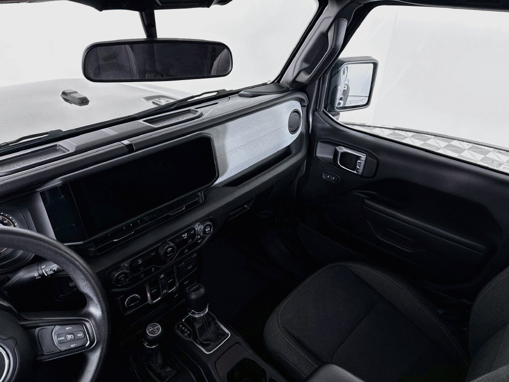 Used 2024 Jeep Gladiator Sport AWD/4WD image 21