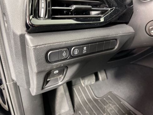 New 2026 Acura MDX SH-AWD image 32