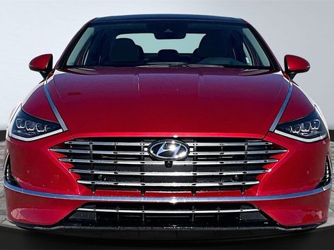Used 2022 Hyundai Sonata Limited w/ Cargo Package image 4