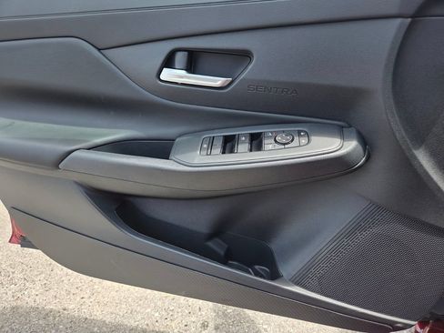 Used 2026 Nissan Sentra SV w/ SV Convenience Package FWD image 21