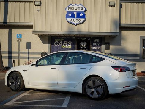 Used 2023 Tesla Model 3 Standard Range RWD image 6