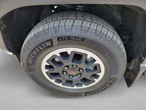 Used 2026 Toyota 4Runner TRD Off-Road Premium AWD/4WD image 9