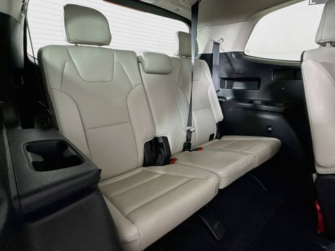 Used 2022 Kia Telluride S AWD/4WD image 28