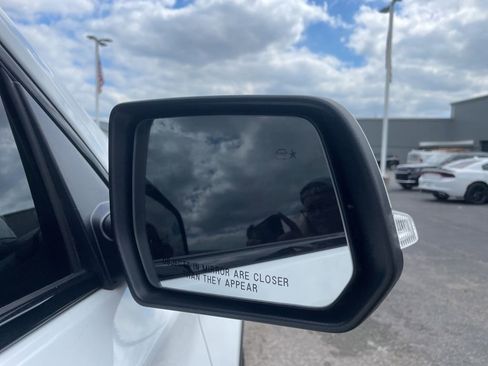 Used 2023 Chevrolet Traverse RS w/ LPO, Floor Liner Package image 17