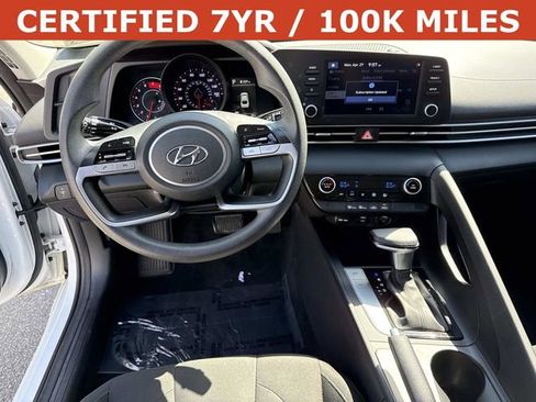 Used 2021 Hyundai Elantra SEL FWD image 17