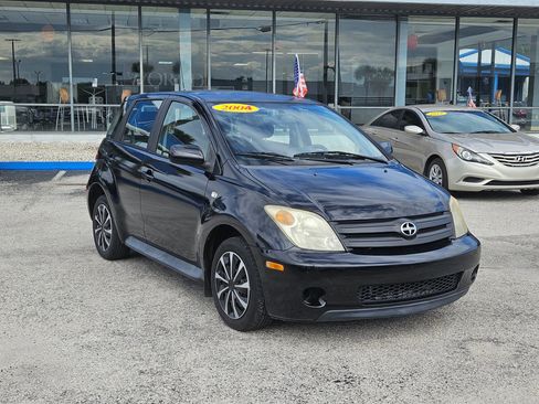 Used 2004 Scion xA FWD image 2