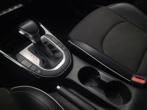 Used 2023 Kia Forte GT-Line image 26