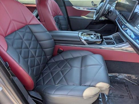 Certified 2023 BMW 740i RWD image 23