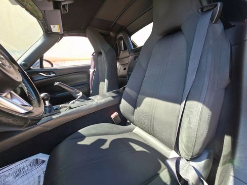 Used 2017 MAZDA MX-5 Miata Sport RWD image 10
