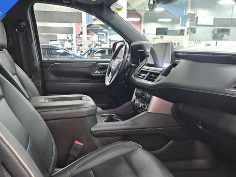 Used 2023 GMC Yukon SLT image 5