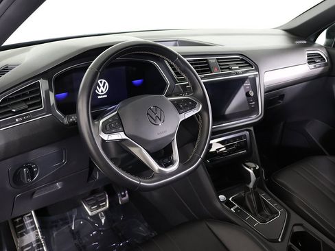 Used 2023 Volkswagen Tiguan SE R-Line image 28