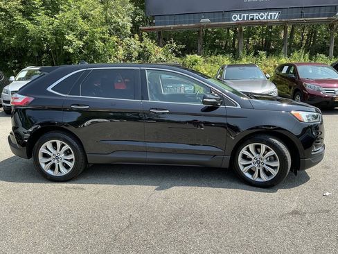 Used 2019 Ford Edge Titanium w/ Equipment Group 301A AWD/4WD image 4