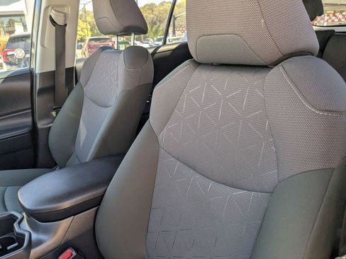 Used 2025 Toyota RAV4 XLE image 13