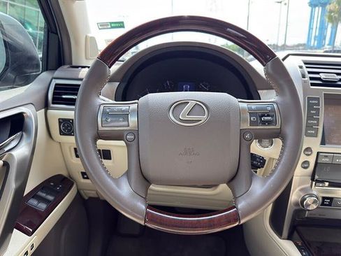 Used 2015 Lexus GX 460 w/ Premium Package AWD/4WD image 14