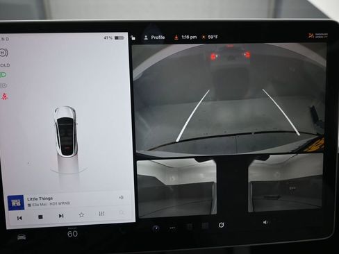Used 2022 Tesla Model Y Performance AWD/4WD image 9