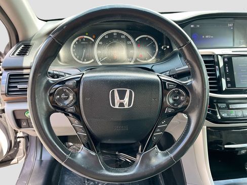 Used 2017 Honda Accord EX-L image 11