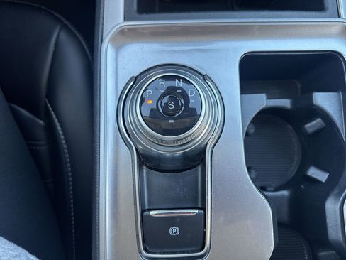 Used 2024 Ford Edge SEL image 19