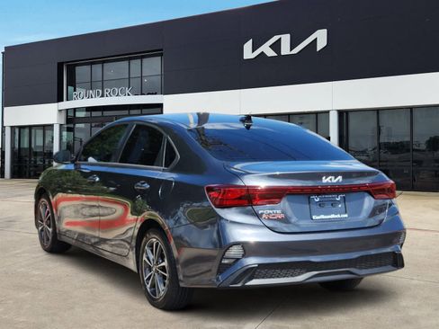 Used 2023 Kia Forte LXS w/ LXS Technology Package FWD image 5