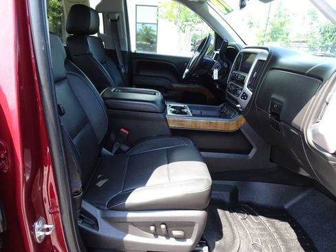 Used 2014 GMC Sierra 1500 SLT w/ SLT Crew Cab Value Package AWD/4WD image 17