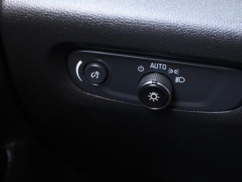 Used 2023 Chevrolet Traverse LT AWD/4WD image 22
