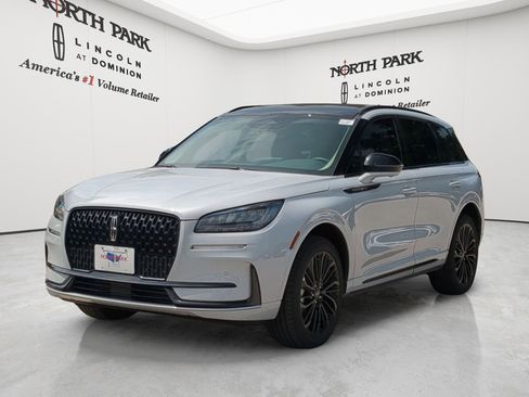 New 2026 Lincoln Corsair Premiere FWD image 7