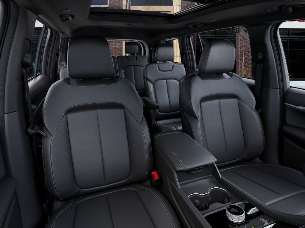 New 2026 Jeep Grand Cherokee L Limited w/ Limited Altitude Package AWD/4WD image 16