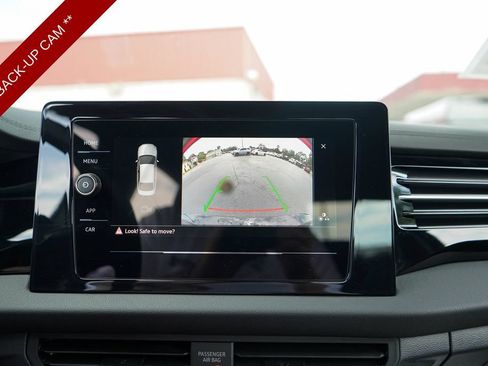 Used 2025 Volkswagen Jetta Sport FWD image 10