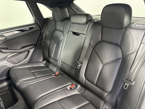Certified 2024 Porsche Macan S AWD/4WD image 22