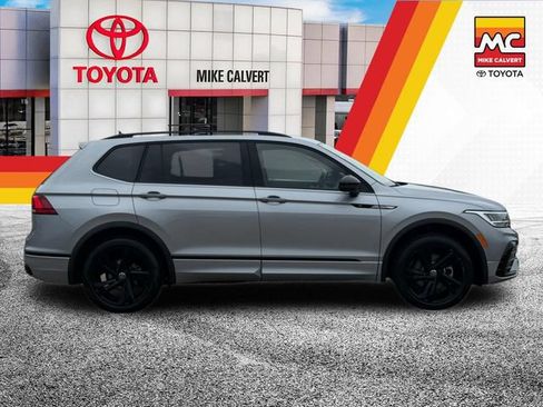 Used 2023 Volkswagen Tiguan SE R-Line FWD image 6