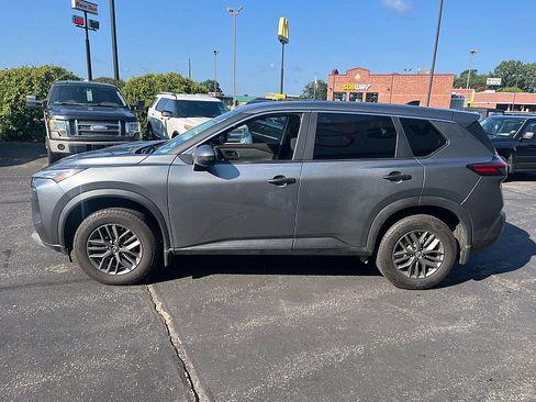 Used 2023 Nissan Rogue S AWD/4WD image 5