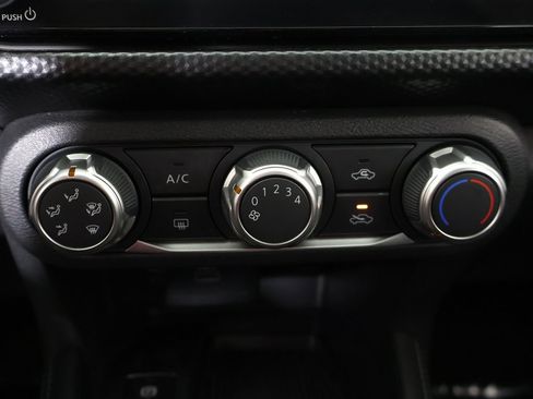 Used 2023 Nissan Kicks SV image 43