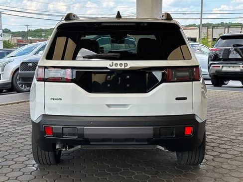 Used 2026 Jeep Cherokee Overland w/ Advanced Pro Tech Group AWD/4WD image 5