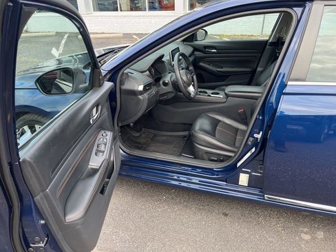 Used 2021 Nissan Altima 2.5 SR w/ SR Premium Package image 14