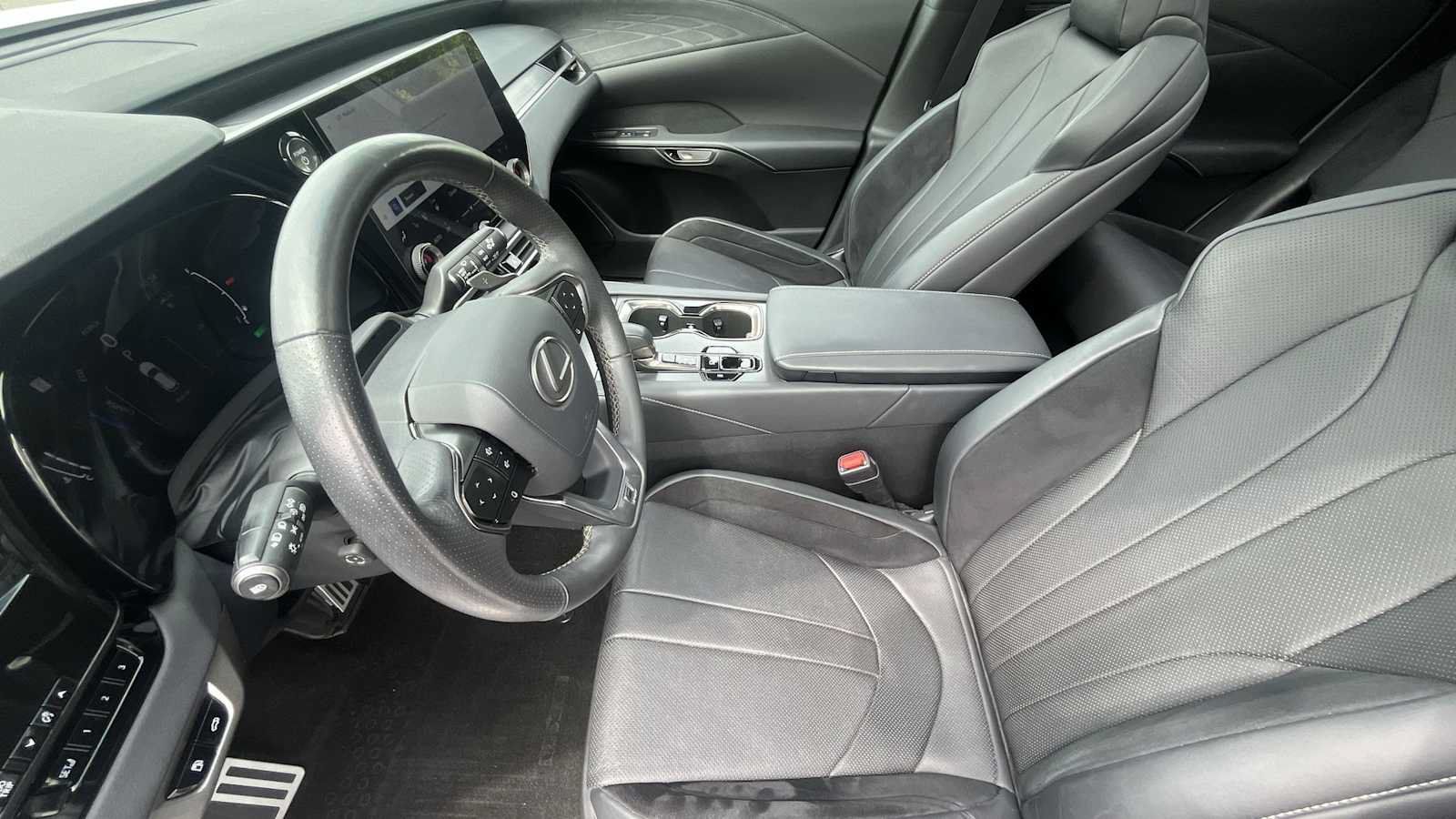 Used 2023 Lexus RX 500h F Sport w/ Cold Area Package AWD/4WD image 14