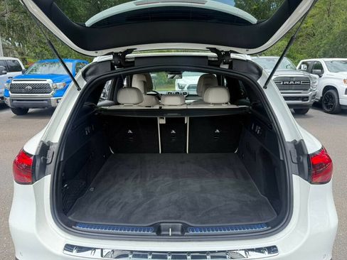 Used 2026 Mercedes-Benz GLC 300 4MATIC image 9