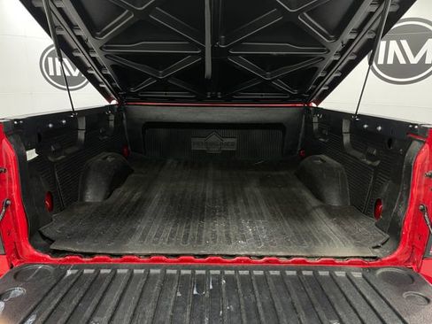 Used 2018 GMC Sierra 1500 SLT w/ SLT Premium Package image 25