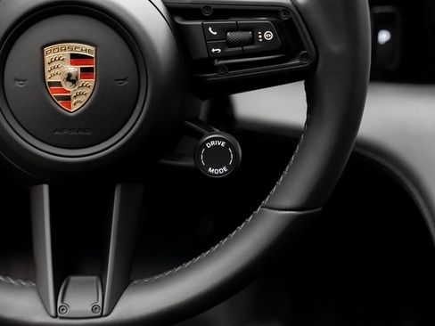 Used 2023 Porsche Taycan GTS image 43