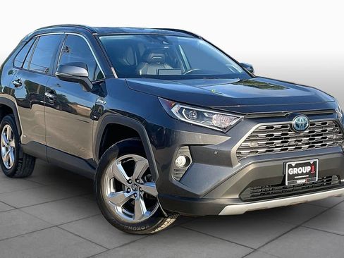Used 2020 Toyota RAV4 Limited w/ Limited Grade Weather Package AWD/4WD image 3