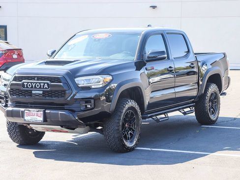 Certified 2020 Toyota Tacoma TRD Pro AWD/4WD image 3