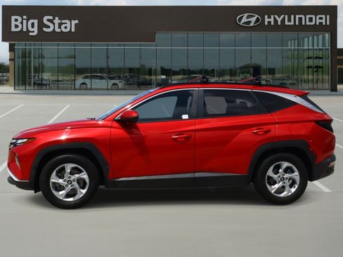 Used 2023 Hyundai Tucson SEL FWD image 2