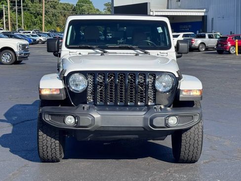 Used 2021 Jeep Gladiator Overland AWD/4WD image 17