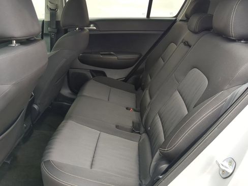 Used 2017 Kia Sportage LX image 25