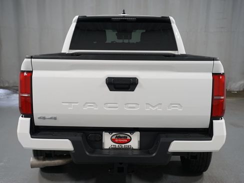 Certified 2025 Toyota Tacoma SR5 AWD/4WD image 7