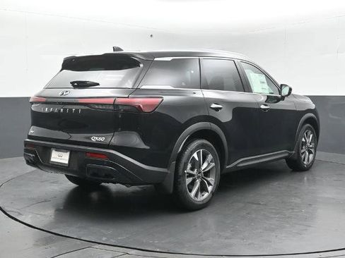 Certified 2025 INFINITI QX60 Luxe image 3