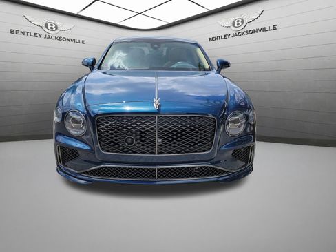 Used 2025 Bentley Flying Spur Plug-In Hybrid AWD/4WD image 14