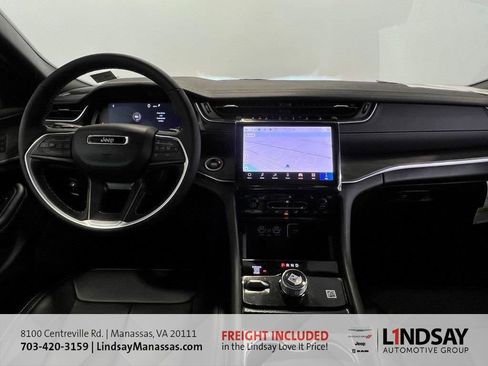 New 2025 Jeep Grand Cherokee Limited image 16