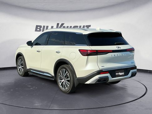 Used 2023 INFINITI QX60 Sensory w/ Vision Package AWD/4WD image 3