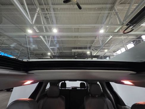 Used 2023 Toyota Sienna XLE image 16