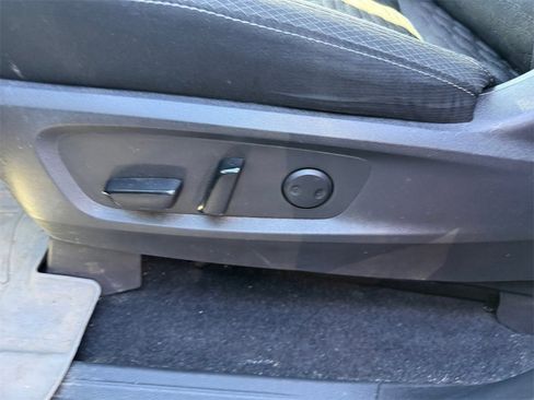 Used 2022 Nissan Pathfinder SV w/ SV Black Package image 13