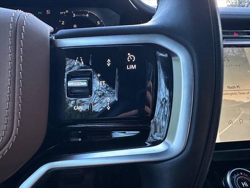 Used 2023 Land Rover Range Rover Sport SE image 16